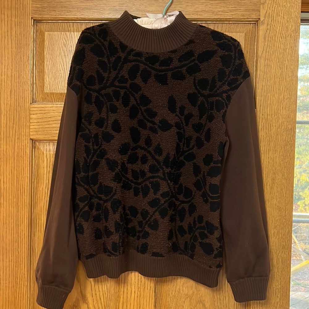 St. John collection brown wool sweater with black design  M